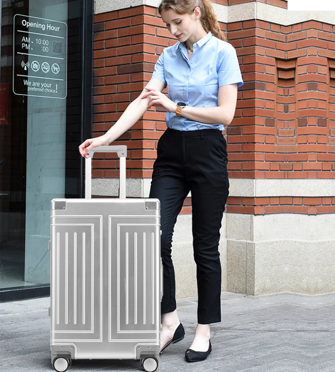 Aluminum Frame Wide Handle Spinner Luggage